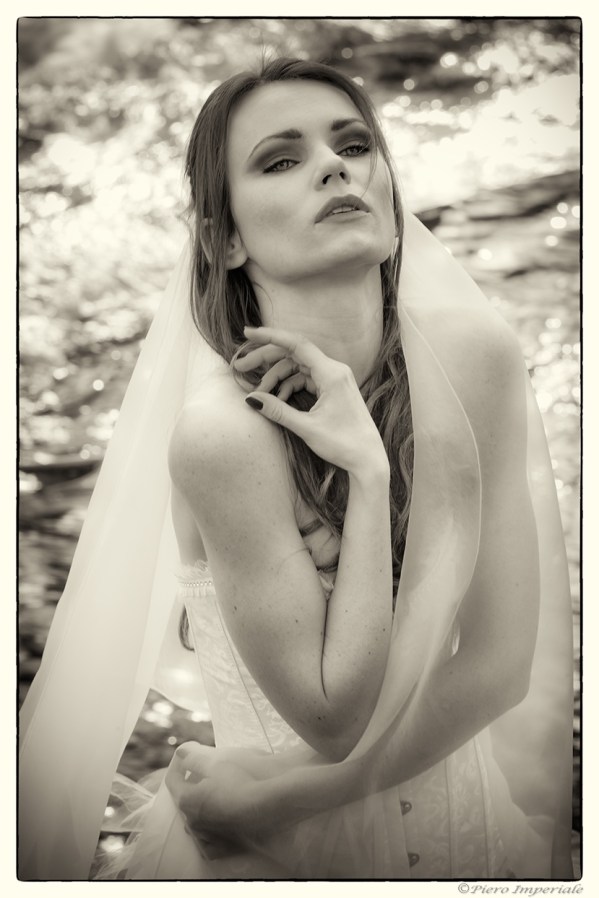 _W2K0366_anticata_bordo_BW